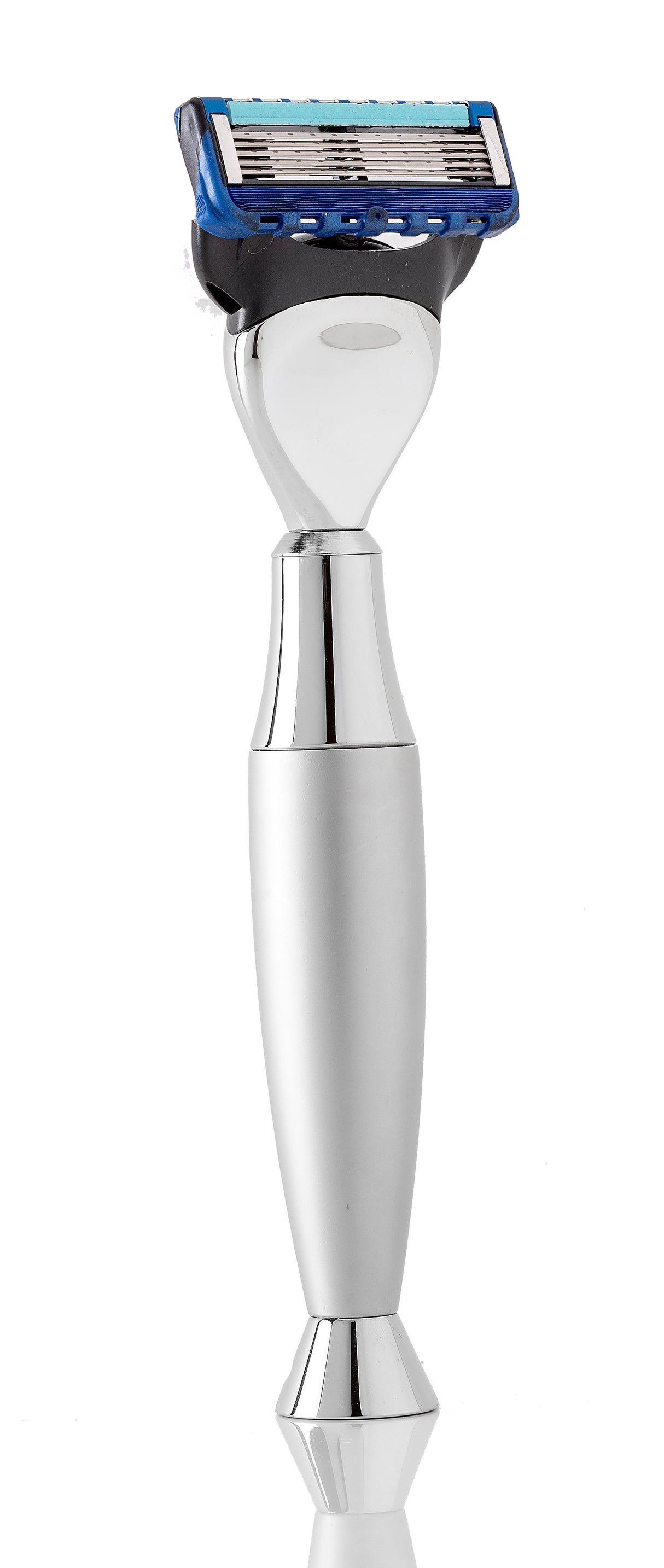 King’s Crown Classic Safety RAZOR, Brush Nickel handle and Gillete Fusion blade. Front View.